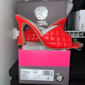 ***New***Vince Camuto, the Reselm Quilted Leather Sandals